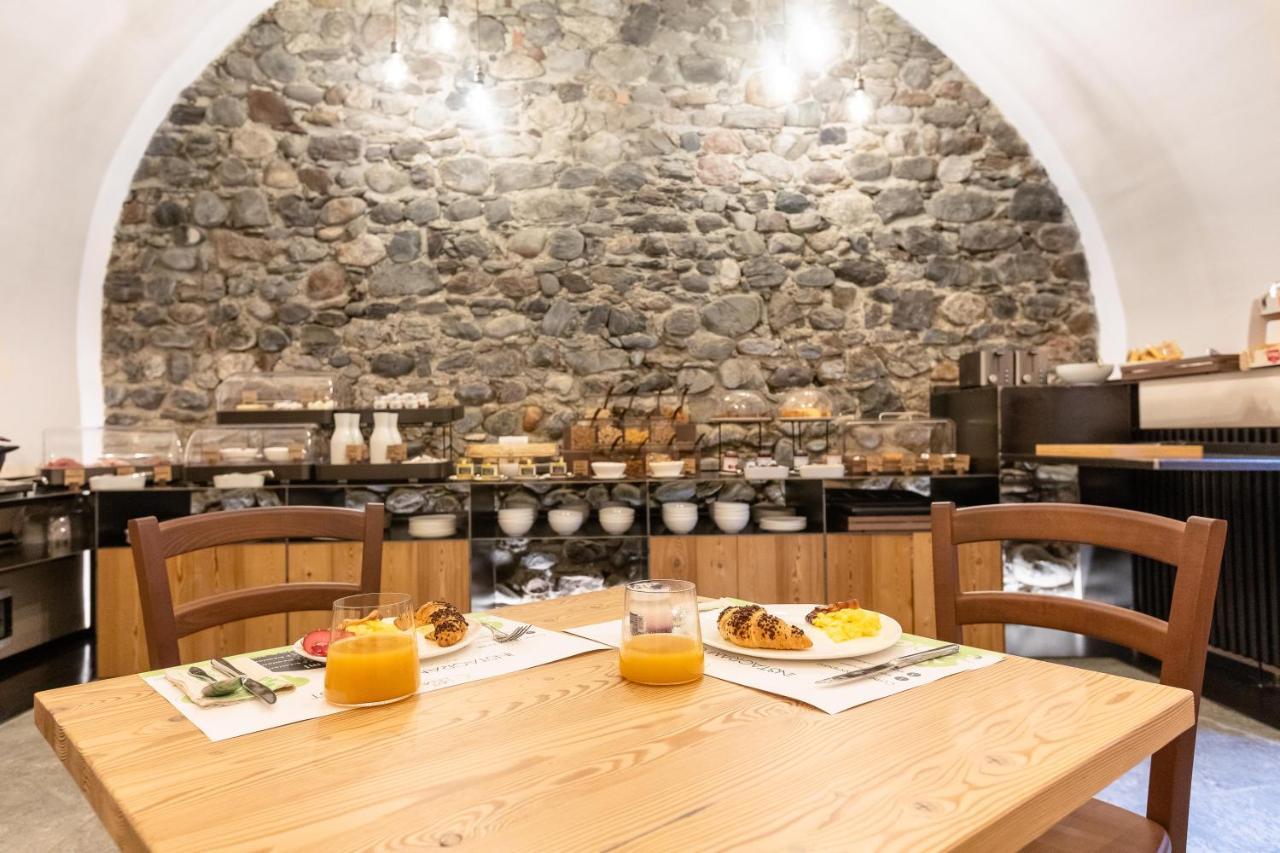 Curt Di Clement Eco Mobility Hotel Tirano